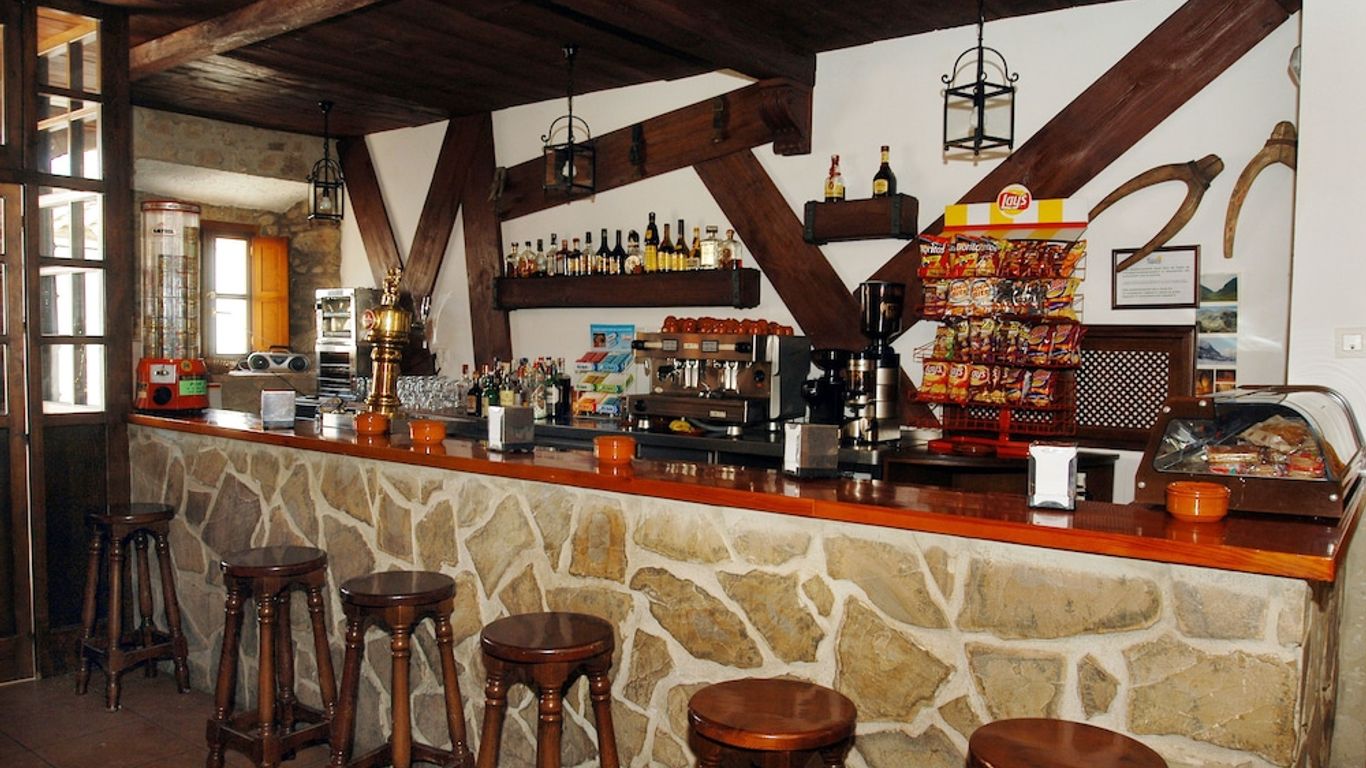 Tugasa Hotel y Apartamentos rurales La Posada