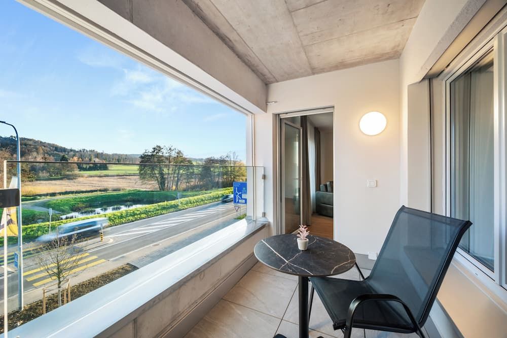 Hine Adon Avenches A2 Hotel Aparthotel with Tea room - Self Checkin - Avenches - Balkon