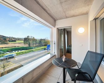 Hine Adon Avenches A2 Hotel Aparthotel with Tea room - Self Checkin - Avenches - Balkon