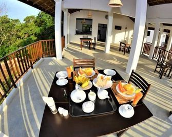 Ashansa Lagoon Resort - Tangalla - Balcón