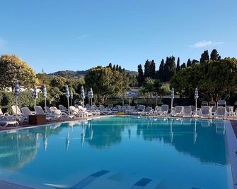 Hotel Delle Mimose - Diano Marina - Pool