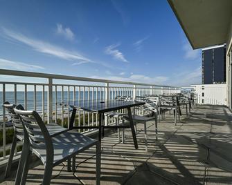 Residence Inn by Marriott Myrtle Beach Oceanfront - Myrtle Beach - Balcony