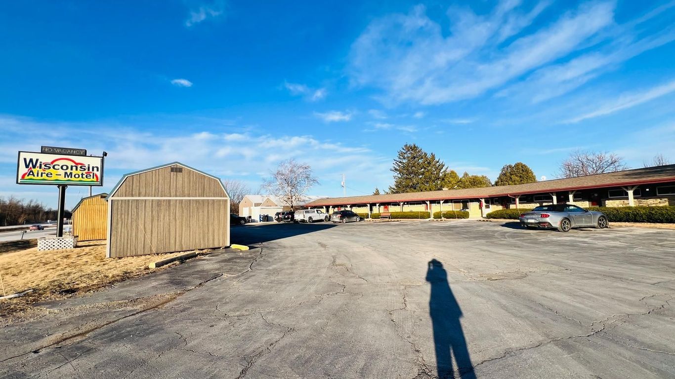 Wisconsin-Aire Motel by OYO Random Lake