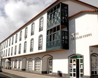 Praia De Lobos - Vila do Porto - Building