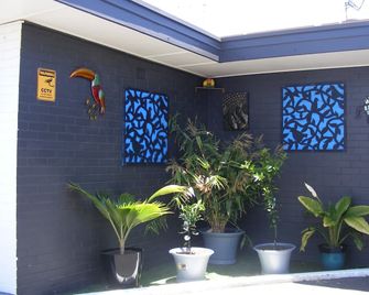 Motel Lodge - Rockhampton