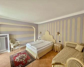 Hotel Casa Arizzoli - Cannobio - Habitación