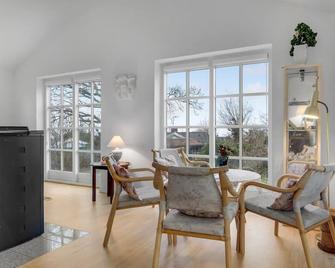 Lovely Home In Ølsted With Kitchen - Olsted - Comedor
