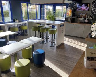 Ibis Budget Marseille Vitrolles - Вітроль - Бар