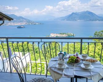 Apartment Tramonto - Sea116 By Interhome - Stresa - Balcony