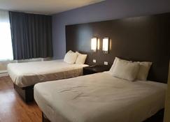 Smmoking 2 Queen Beds at Envi Boutique Hotel - Henderson - Chambre