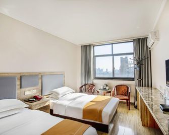 Jinding Hotel (Jingmen Railway Station Branch) - Jingmen - Спальня