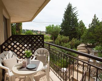 Helios Hotel Apartments - Budapest - Balcony