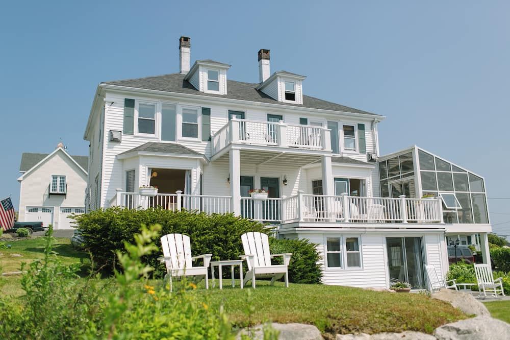 Boothbay Harbor Queen Suite - Room 16 at AQ Inn - Ocean View - Boothbay Harbor - Bâtiment