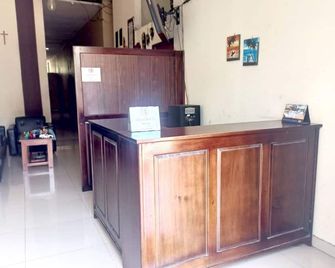 OYO 93073 Penginapan 69 - Jayapura - Recepción