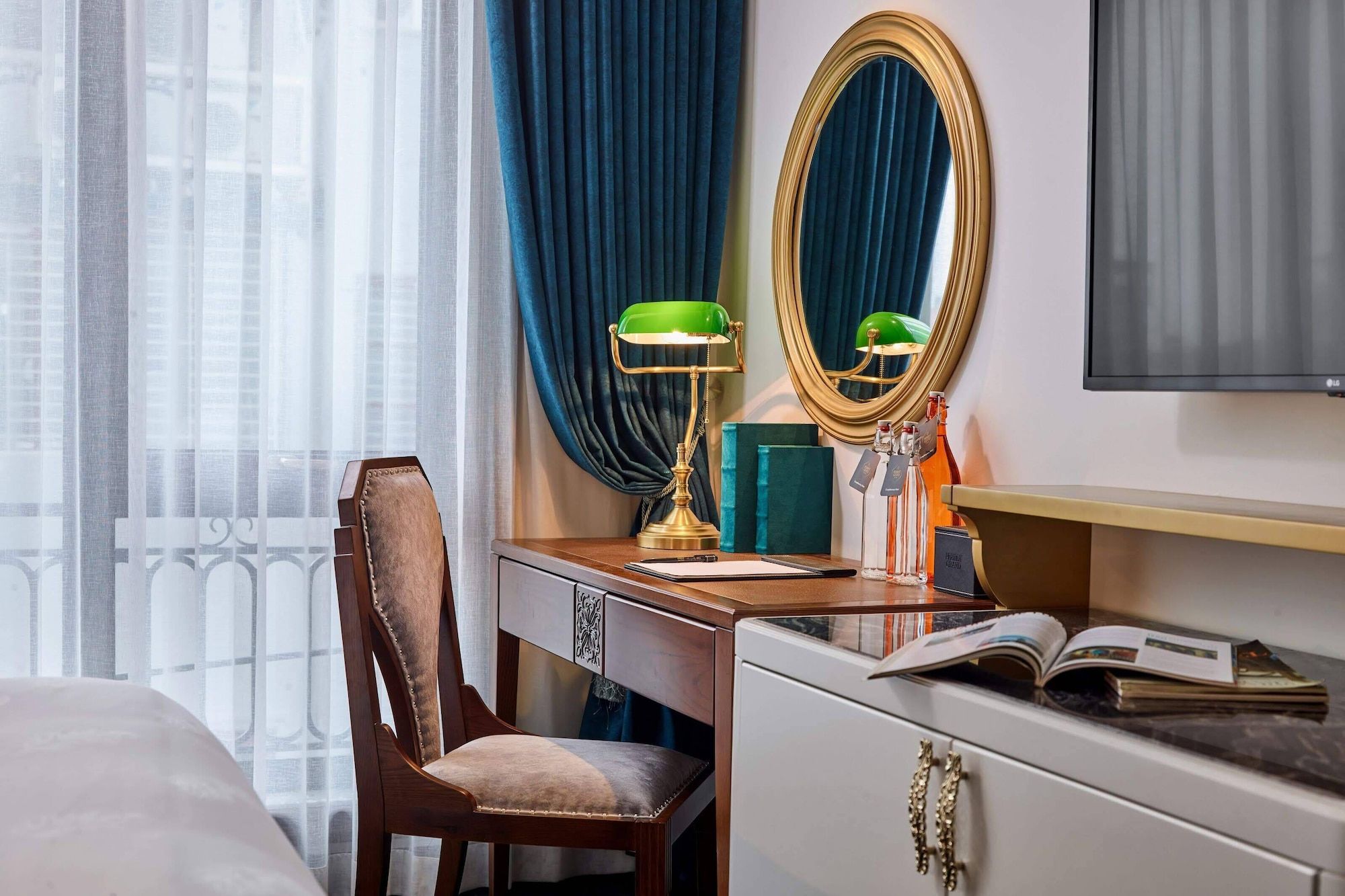 Peridot Grand Luxury Boutique Hotel - Hanoi - Room amenity