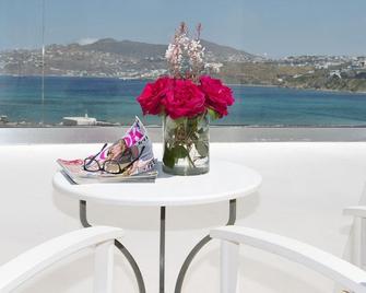 코르포스 호텔 - 오르노스 - 발코니