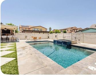 The Villa · Private Cozy Getaway - Lake Elsinore - Zwembad