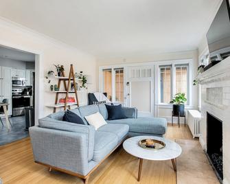 Maple Leaf Craftsman - Hot Tub, Ac, Dog Friendly - Seattle - Sala de estar