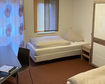 Astra Hotel Garni - Rastatt - Bedroom