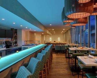 دبل تري باي هيلتون أوشن سيتي أوشن فرونت - أوشن ستي - مطعم