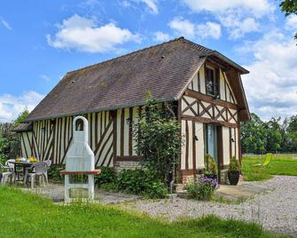 Beautiful Home In Boissey With Wifi - Saint-Pierre-en-Auge - Edificio