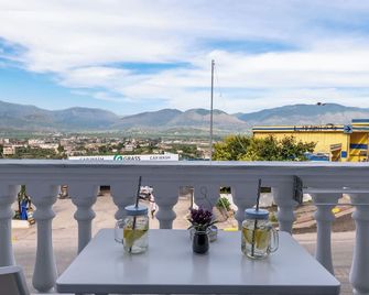 Hotel Flori - Saranda - Balkon