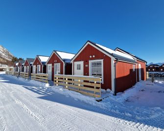 Lofoten Basecamp - לקנס - בניין