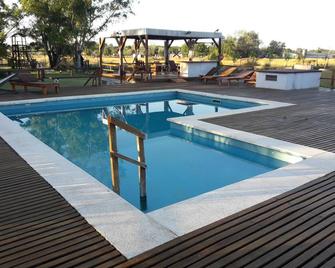 Cabin in 4x4 Park - Cañuelas - Pool