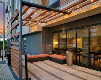 Home2 Suites by Hilton Salem - Salem - Building