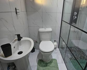luxurious one bedroom apartment - Kempton Park