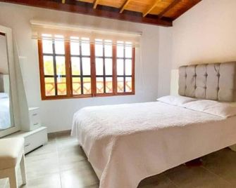 Cabaña con Jacuzzi y Excelente Vista - Pinchote - Habitación