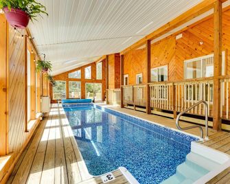Lake George Oasis With 9 Acres, Hot Tub - Diamond Point - Piscina