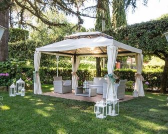 Hotel La Locanda Dei Ciocca - Grottaferrata - Патіо