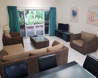 Mango Tree Holiday Apartments - Port Douglas - Olohuone