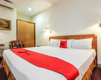 RedDoorz Plus At Pitagiri Gbk Senayan - Jakarta - Schlafzimmer