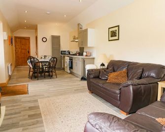 Meadow View - Hull - Living room