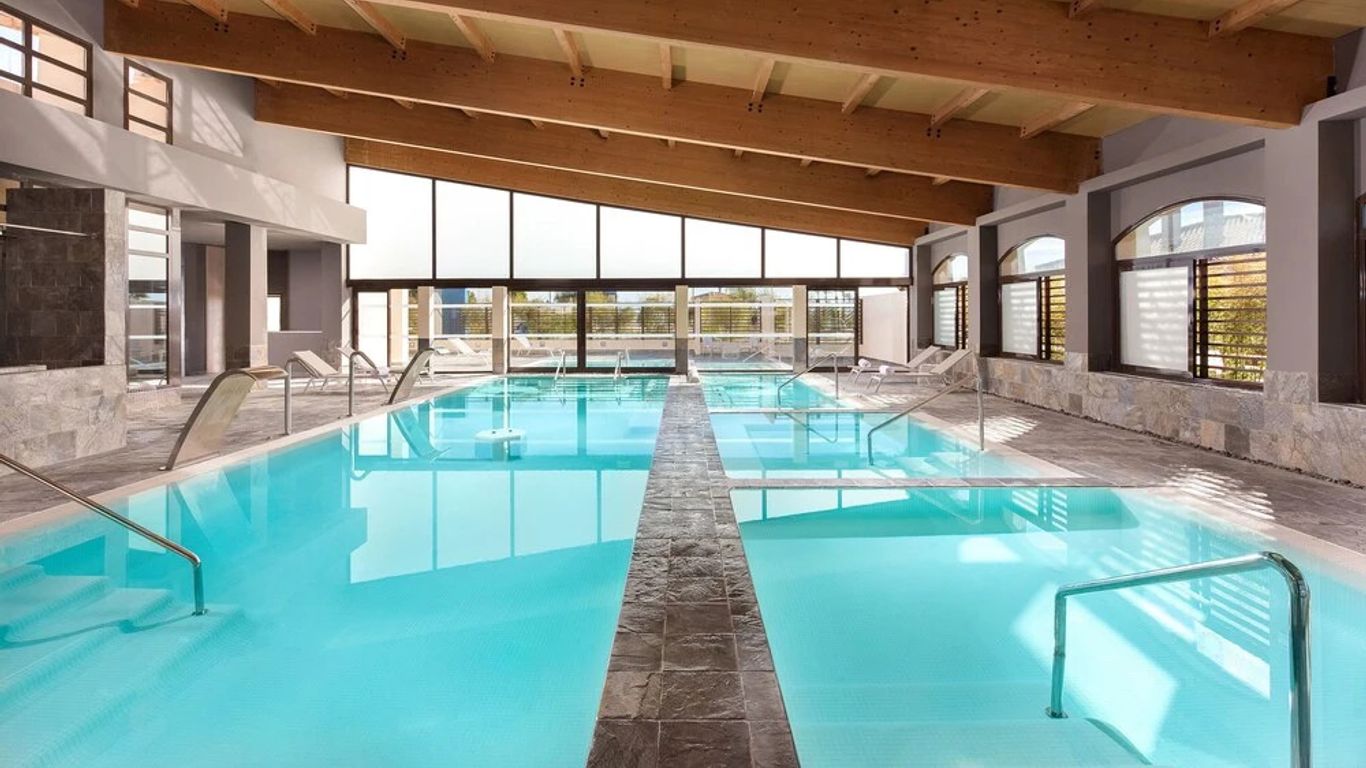 Hacienda Del Alamo Residences