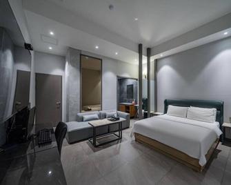 Hotel Myeongjak, Suwon - Suwon - Habitación