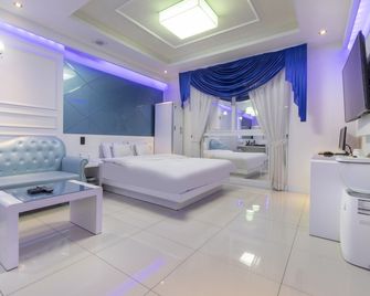 Dom Hotel - Gwangju - Bedroom