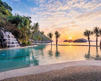 Tung Quang Hotel - Cat Ba - Басейн