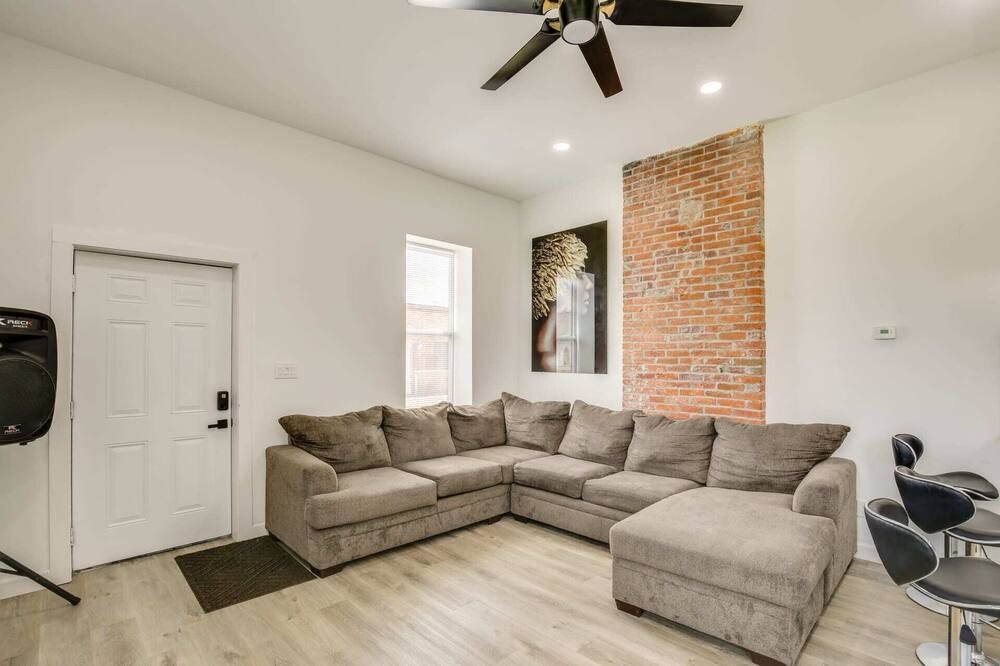 4bed/3bath House in St. Louis - סנט לואיס - סלון