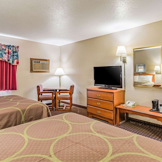 Bedroom view of Rodeway Inn