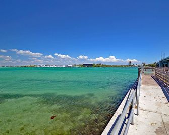 Studio Retreat Across the Street from Beautiful Siesta Key Beach - Siesta Key - Strand