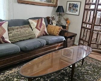 The Piney Woods Cottage - steps from downtown - DeRidder - Soggiorno