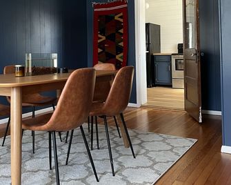 Historic Hudson Valley 1850 Brick Home - 索格蒂斯 - 餐廳