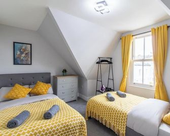 Open Mind Property - Luxurious & Cosy Flat - Portsmouth - Bedroom