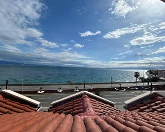 Lopera Beach Hotel - Edremit