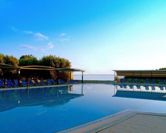 Village Mare - Polýgyros - Pool