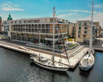 Quality Hotel Öresund - Landskrona - Gebäude