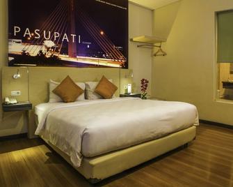 Hotel Promenade Cihampelas - Bandung - Bedroom
